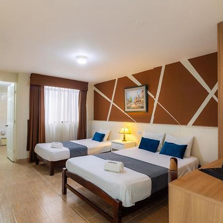 Hotel Country Trujillo Encalada Extérieur photo