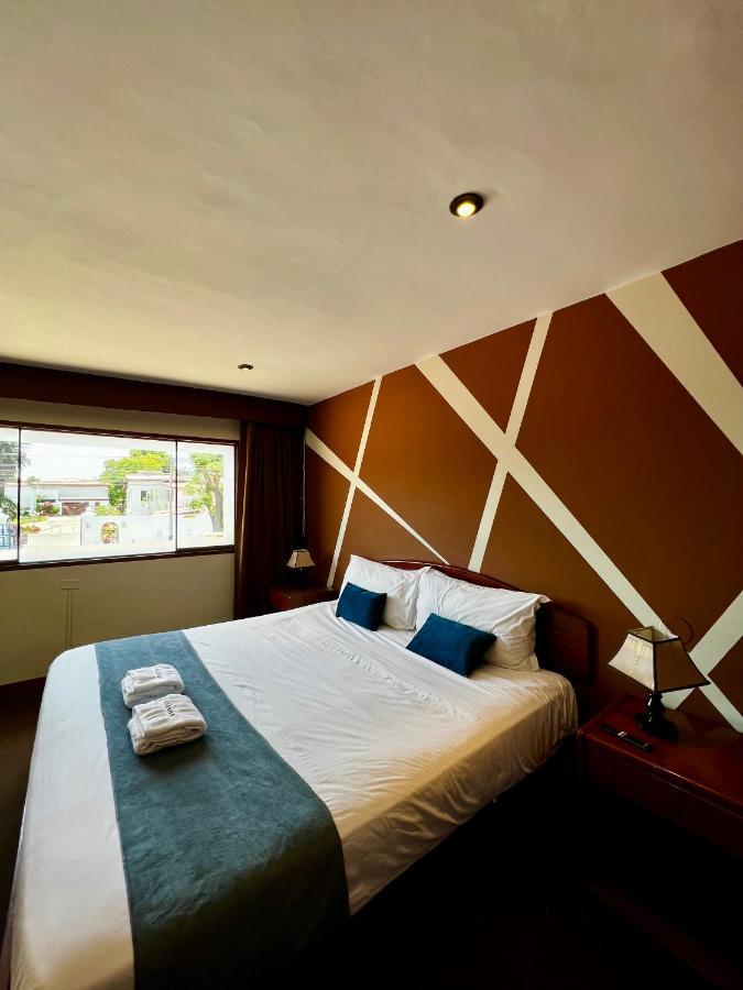 Hotel Country Trujillo Encalada Extérieur photo